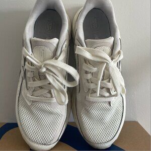 Women's White New Balance Sneakers Size 9